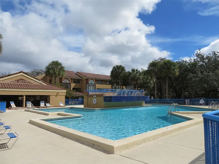 15575 Miami Lakeway N #206 — Photo 20