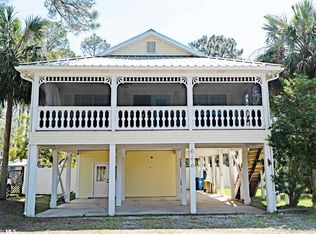 1005 E Canal Dr, Gulf Shores, AL 36542
