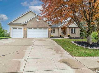 3715 E 59th St, Davenport, IA 52807