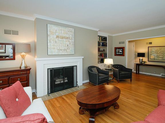 2815 Duchess Dr-105