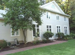 4380 Stonehenge Ln, Dayton, OH 45429