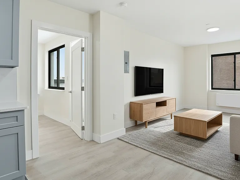 16913 90th Ave #7C — Photo 3