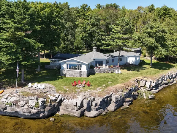 54 Loch Ln, Plattsburgh, NY 12901