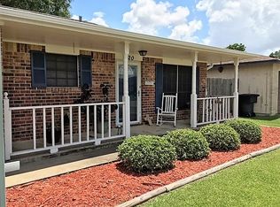 420 N 37th St, Nederland, TX 77627