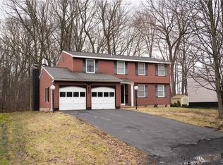 327 Single Dr, North Syracuse, NY 13212
