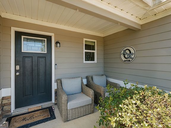 4th image of 709 Springhill Dr