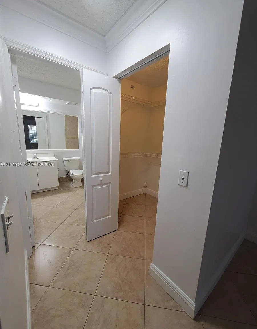2 bed, 1137 sqft, $2,200 — Photo 4