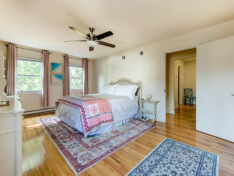 Olde Forge East Apartments & Townhomes — Photo 11