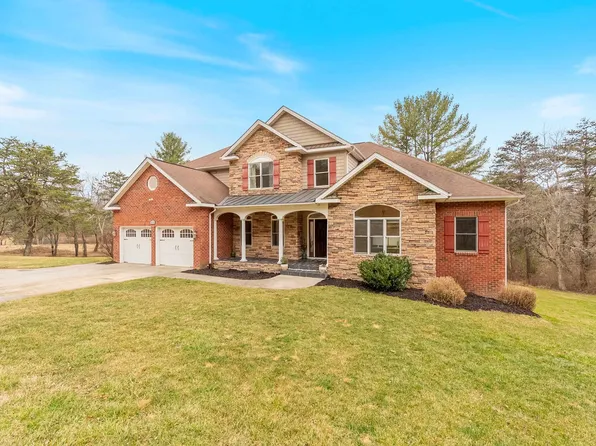 212 Bishop Rd, Blacksburg, VA 24060