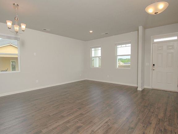 4th image of 1017 Sherwood Ln