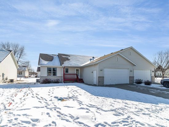 605 Butler Dr, Belle Plaine, MN 56011