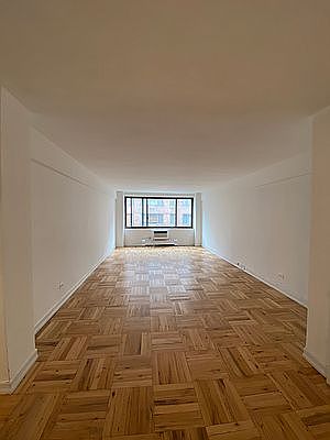 5th image of 425 E 63rd St APT W9a