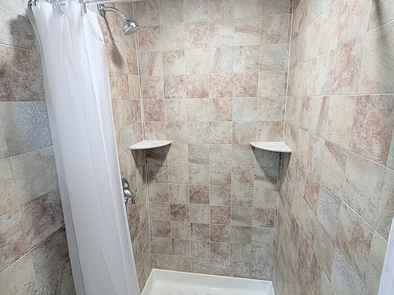 78-80 Franklin St #2 — Photo 9