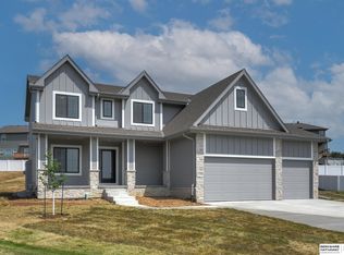 11908 S 111 Avenue Cir, Papillion, NE 68046