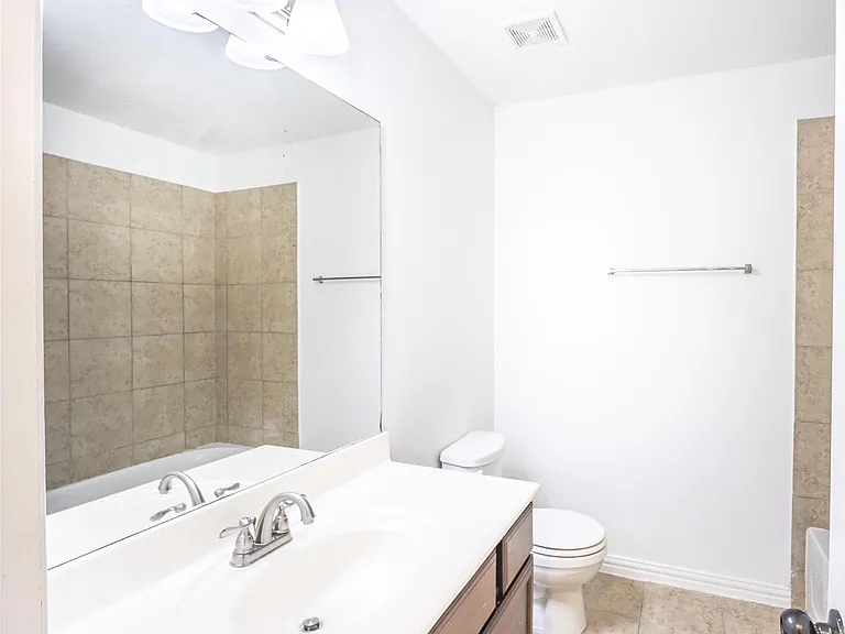9918 Hideaway Bend Ln — Photo 10