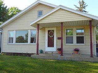 1518 Milburn Blvd, Mishawaka, IN 46544