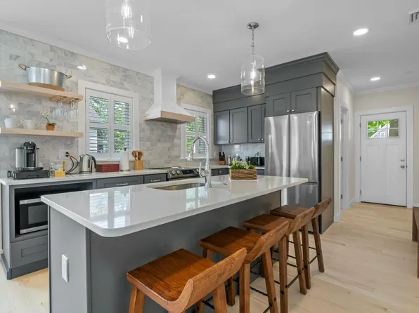 21 Wisteria St #3, Salem, MA 01970