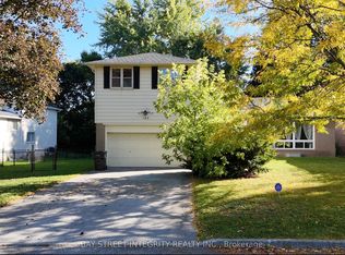 143 Munro Blvd, Toronto, ON M2P1C9