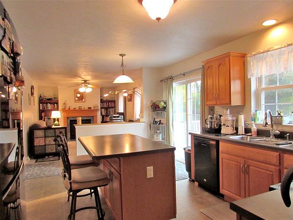 4th image of 12 Apple Blossom Ln