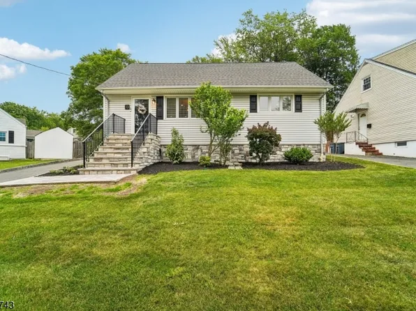 13 Crane Ter, Verona Twp., NJ 07044