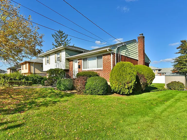 6 Milburn St — Photo 28