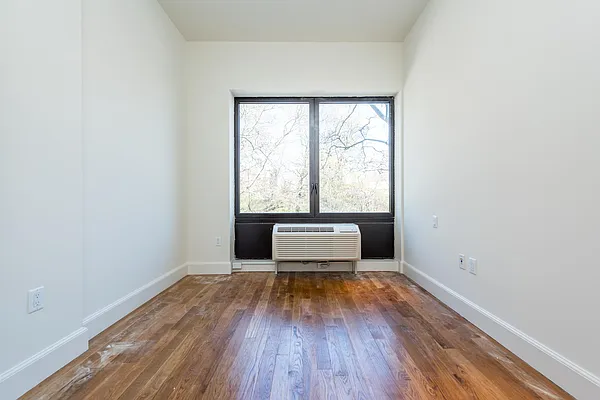 Rented by Nooklyn NYC LLC | media 99