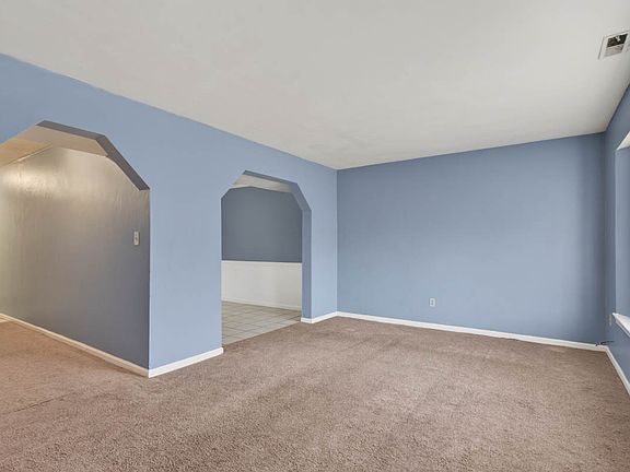 2nd image of 4303 Arundel Ln #1