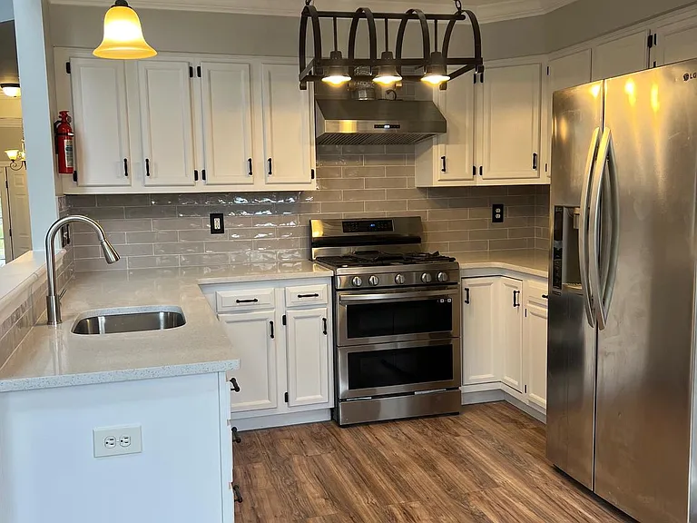 122 Wilson Ln — Photo 2