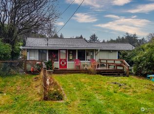 40 Elma St, Copalis Beach, WA 98535