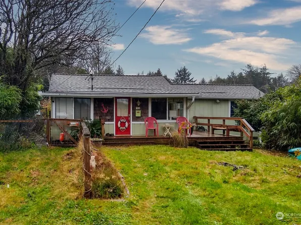 40 Elma Street, Copalis Beach, WA 98535