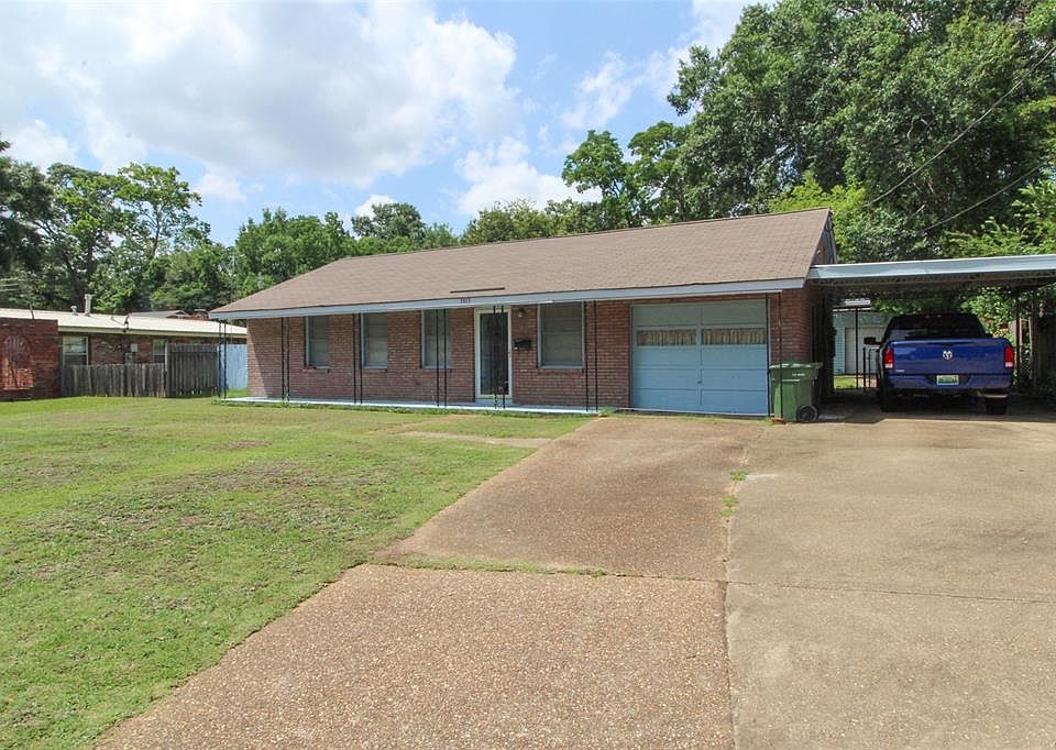 1st image of 3813 Sherwood Dr
