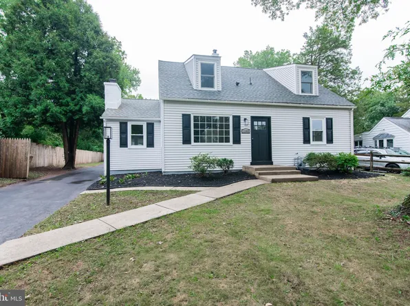 1305 Hartranft Ave, Fort Washington, PA 19034