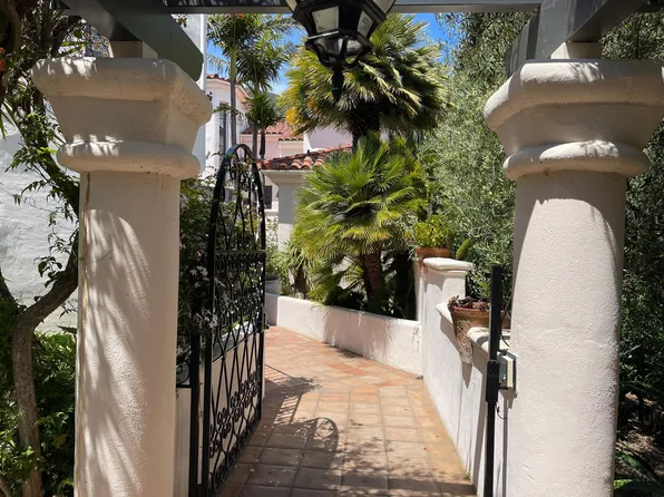 1407 Tunnel Rd #1, Santa Barbara, CA 93105