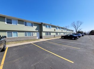 3751 12th Ave SW APT 10, Cedar Rapids, IA 52404