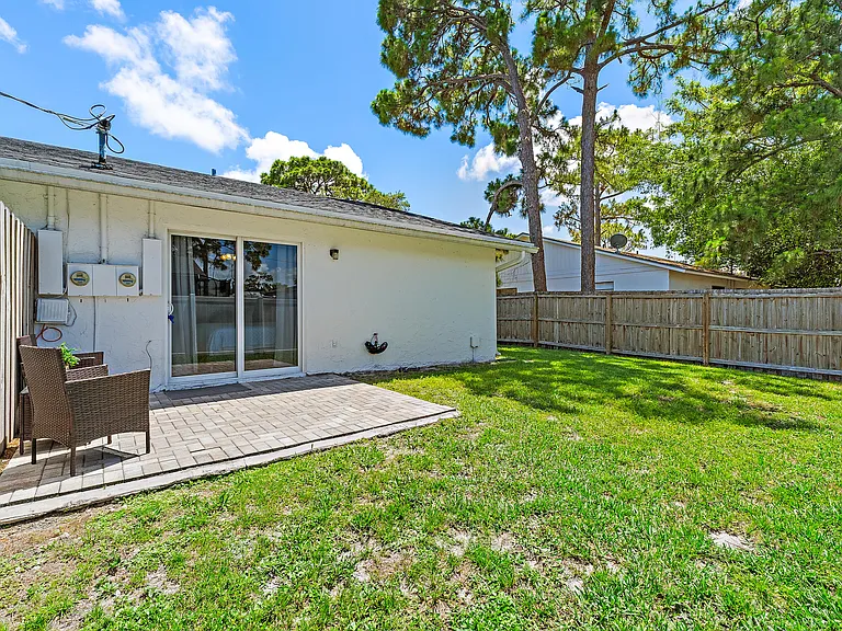 6029 Eberts St — Photo 30