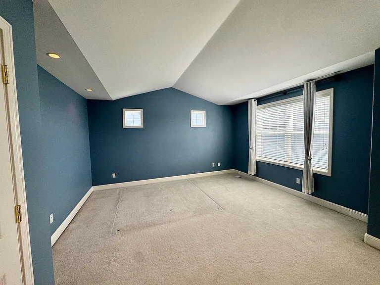 8310 NE 187th Way — Photo 11