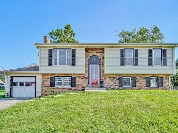 5459 N Lake Dr, Roanoke, VA 24019