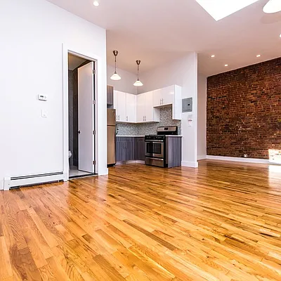 Rented by Nooklyn NYC LLC | media 26