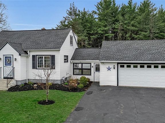 2nd image of 3494 Bowen Rd