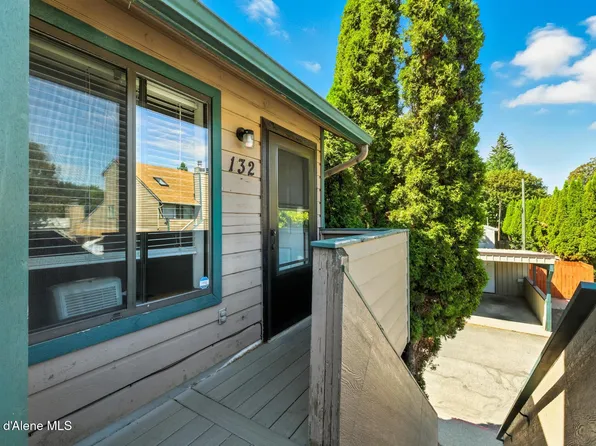 132 E Willow Tree Ln, Hayden Lake, ID 83835