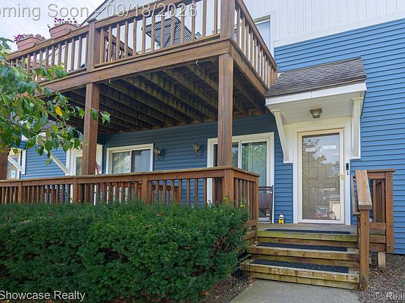 2nd image of 45000 Bayview Dr APT 1