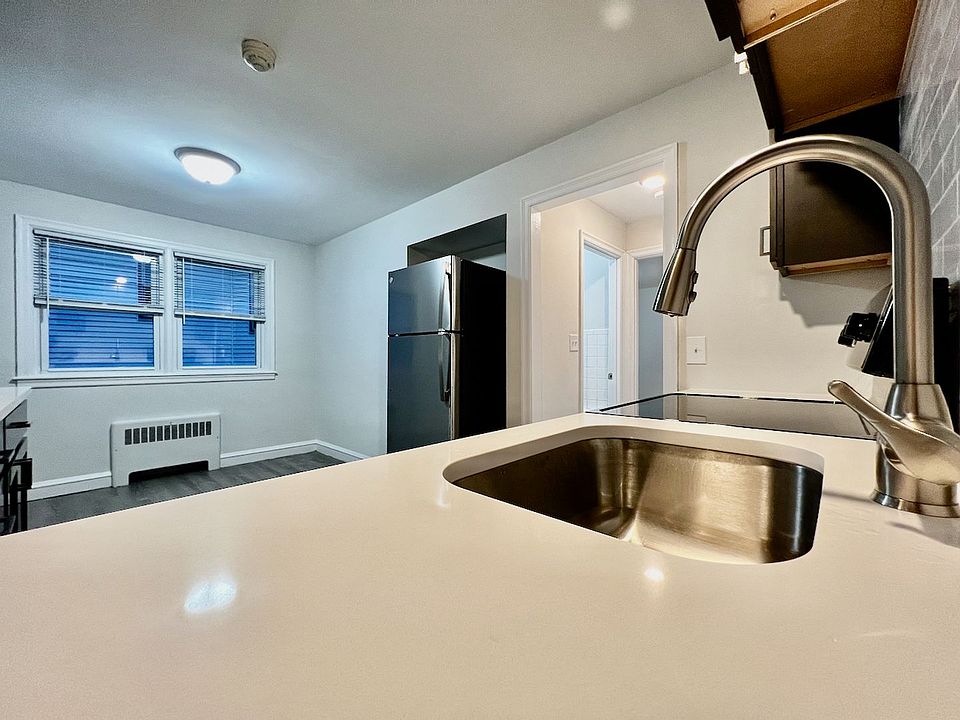 167 Norwood Ave Apartments Cranston, RI Zillow