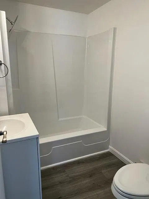 2 bed, 9999 sqft, $940 — Photo 2