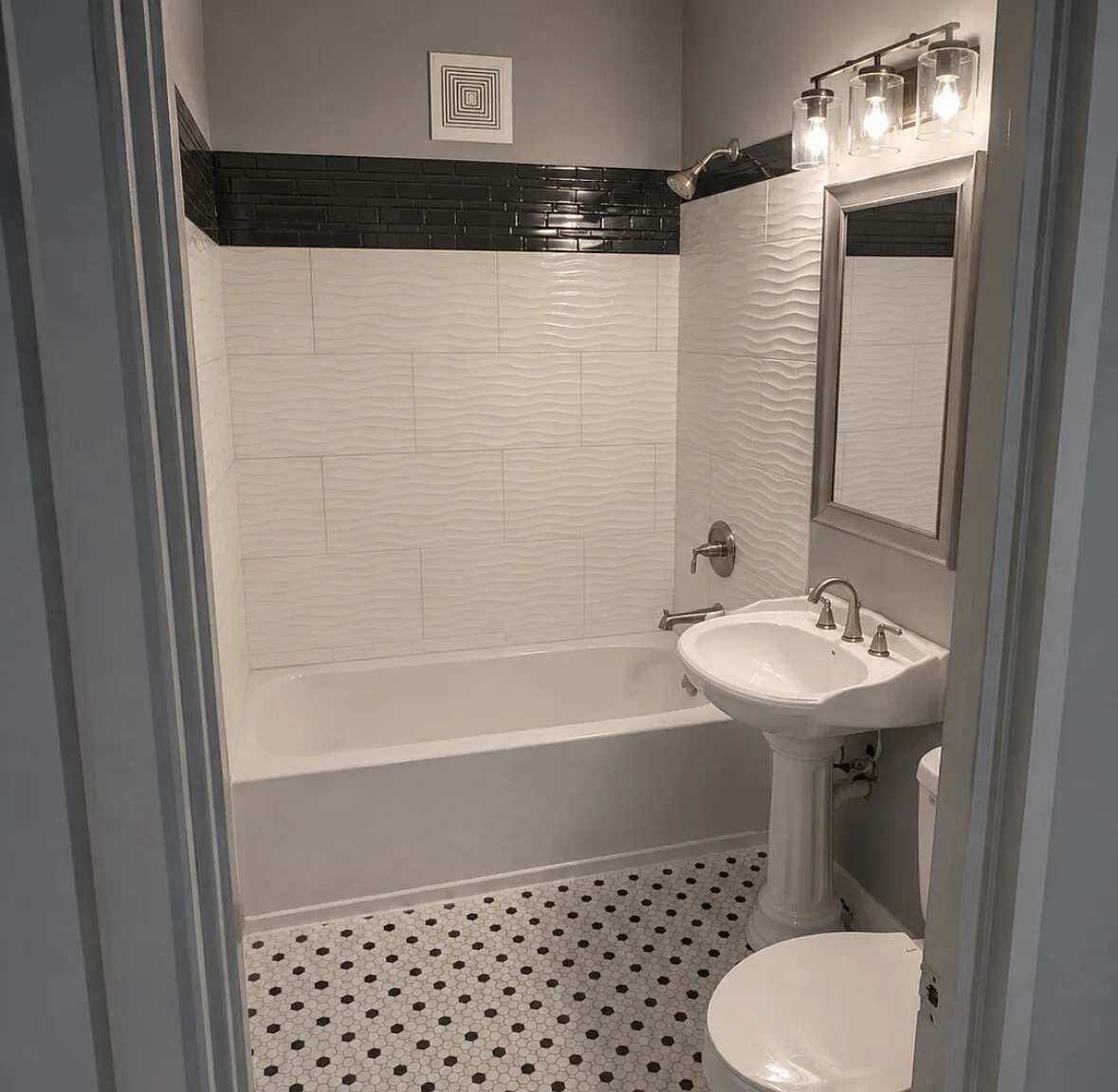 2 bed, 1.0 bath, 929 sqft, $1,050 — Photo 4