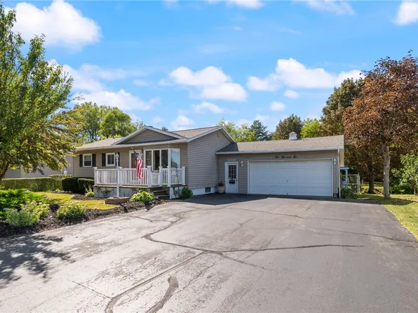 106 Bennett St, Geneva, NY 14456