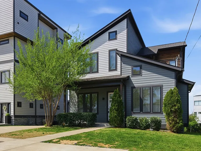 1202 Katie Ave — Photo 4