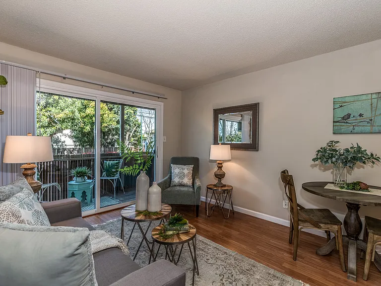 Sunnyvale Terrace Apartments — Photo 9