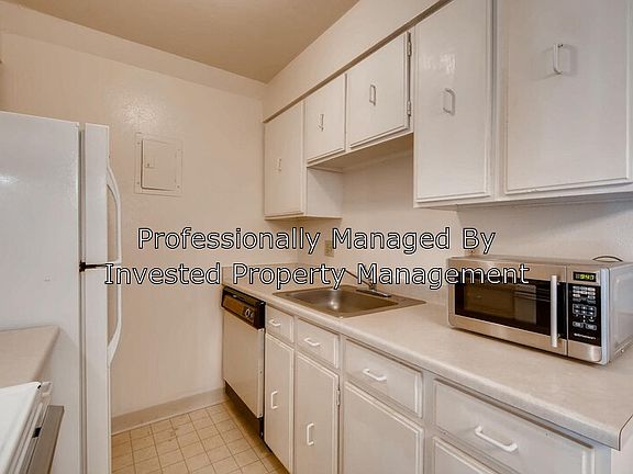 5th image of 252 N Pennsylvania St APT 205