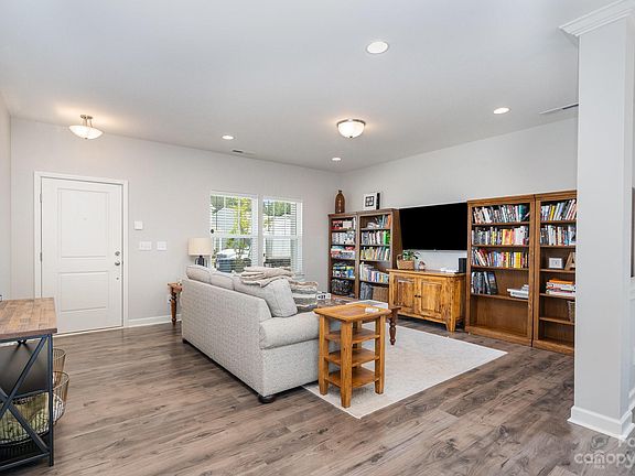5th image of 3163 Pinehills Way