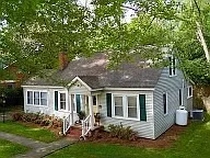 204 N Walnut St — Photo 2